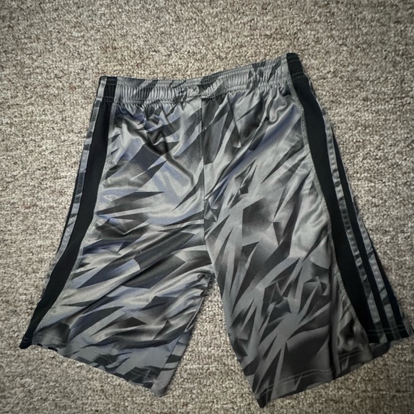 Adidas striped athletic shorts Large youth 14/16 - Picture 5 of 7